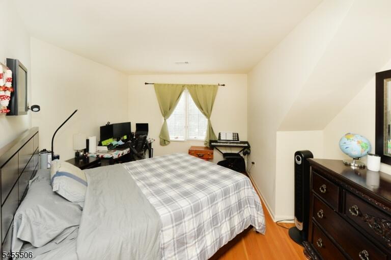 Property listing MLS 4049113 photo 18