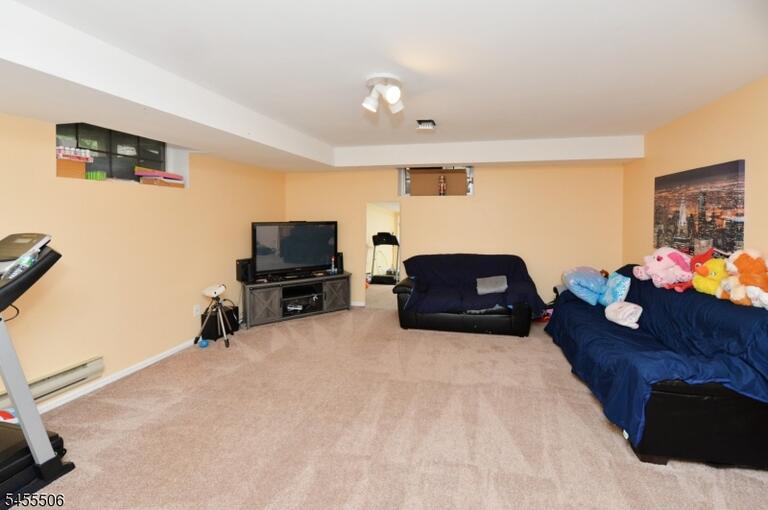 Property listing MLS 4049113 photo 25