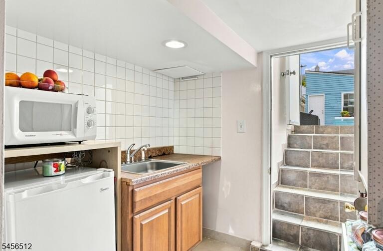 Property listing MLS 4049125 photo 17
