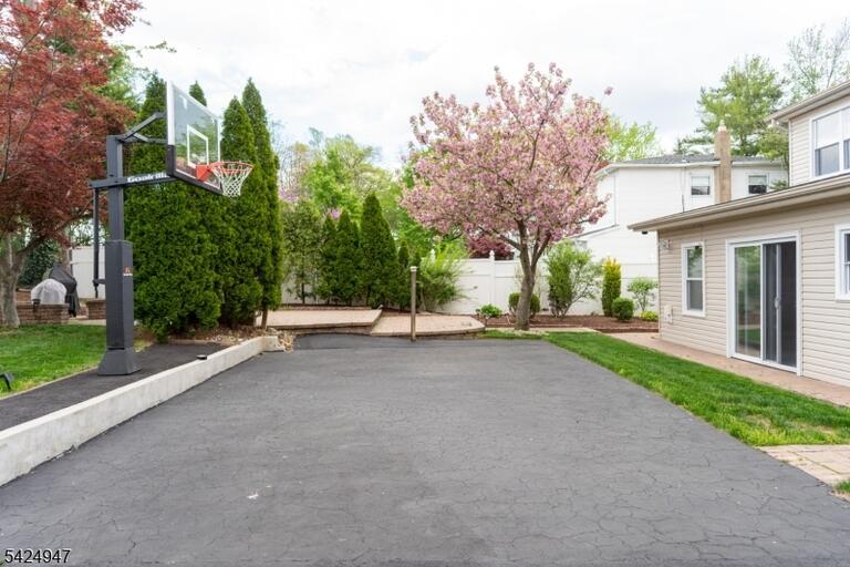 Property listing MLS 4049131 photo 40