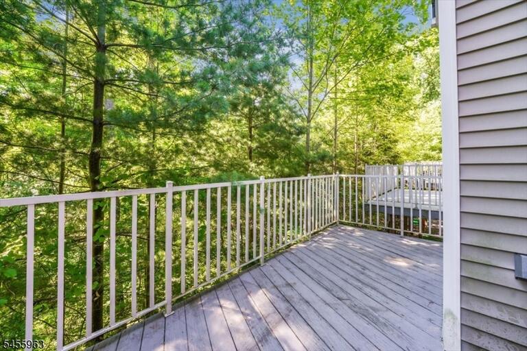 Property listing MLS 4049138 photo 33