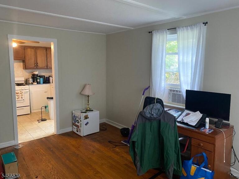 Property listing MLS 4049153 photo 2