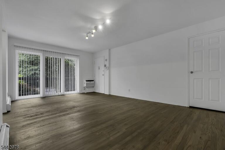 Property listing MLS 4049163 photo 7