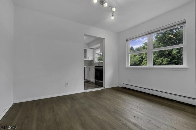 Property listing MLS 4049163 photo 8