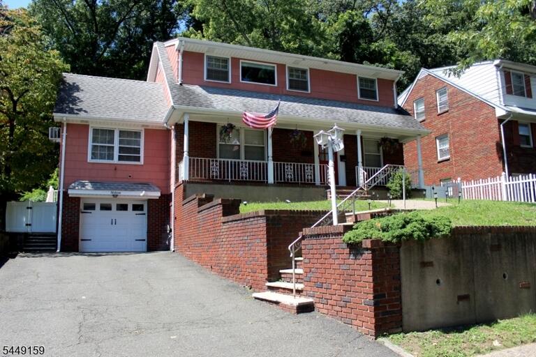 Property listing MLS 4049178 photo 1