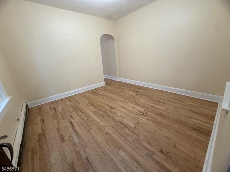 Property listing MLS 4049179 photo 2