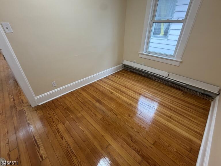 Property listing MLS 4049179 photo 4