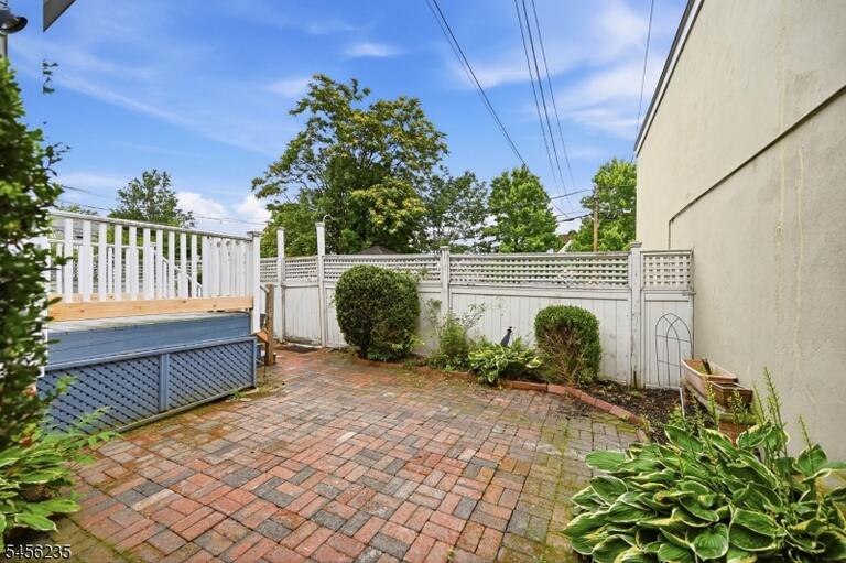 Property listing MLS 4049187 photo 16