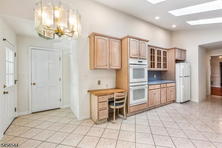 Property listing MLS 4049188 photo 14