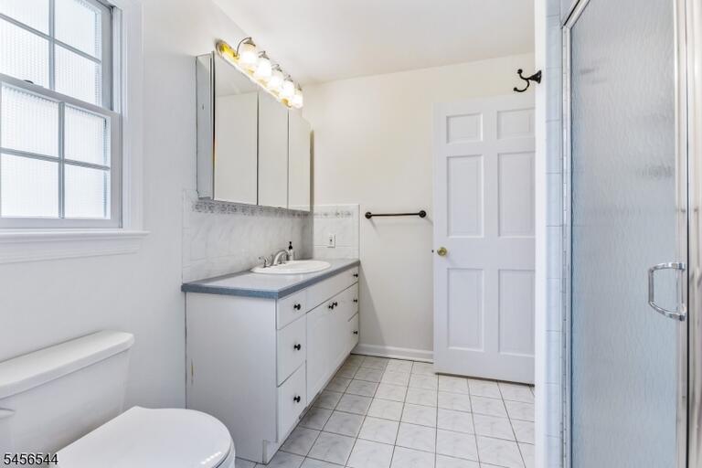 Property listing MLS 4049188 photo 9