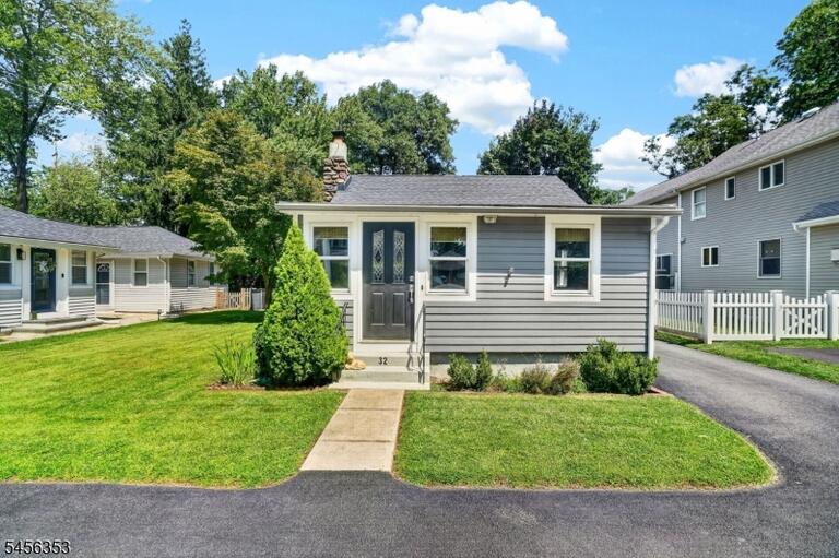 Property listing MLS 4049195 photo 1