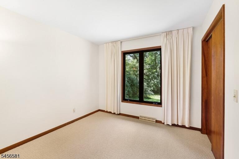 Property listing MLS 4049209 photo 27