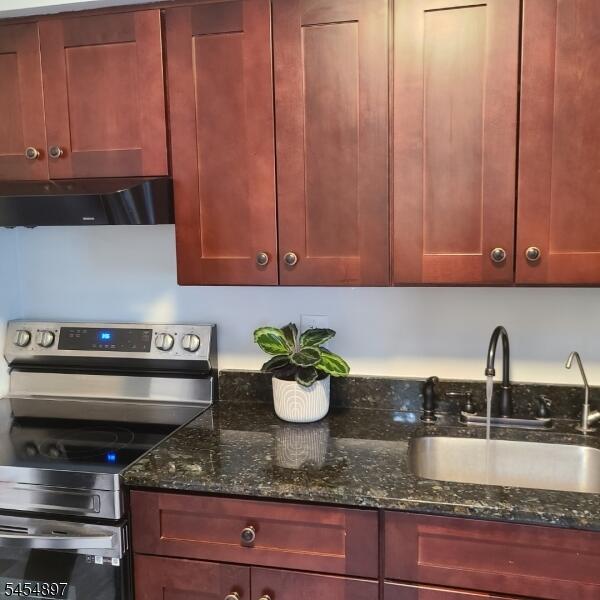 Property listing MLS 4049242 photo 2
