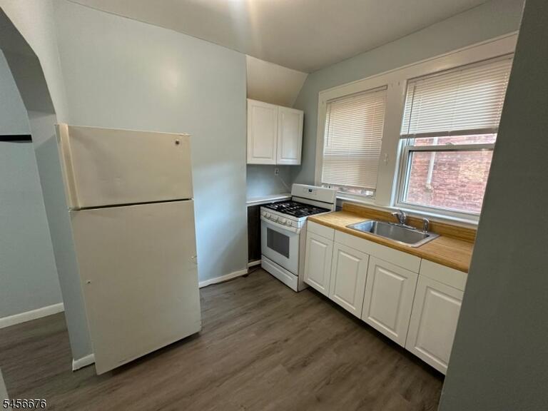 Property listing MLS 4049278 photo 7