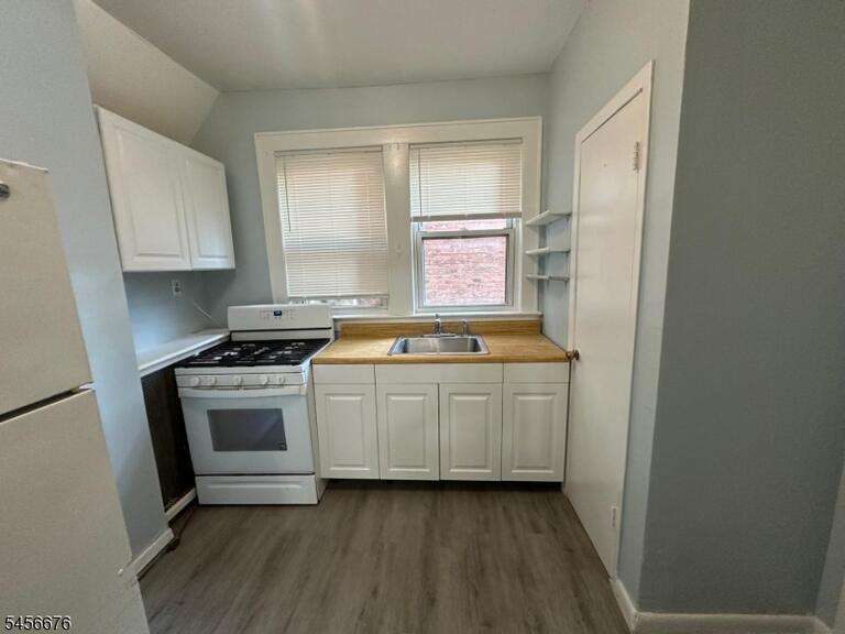 Property listing MLS 4049278 photo 8