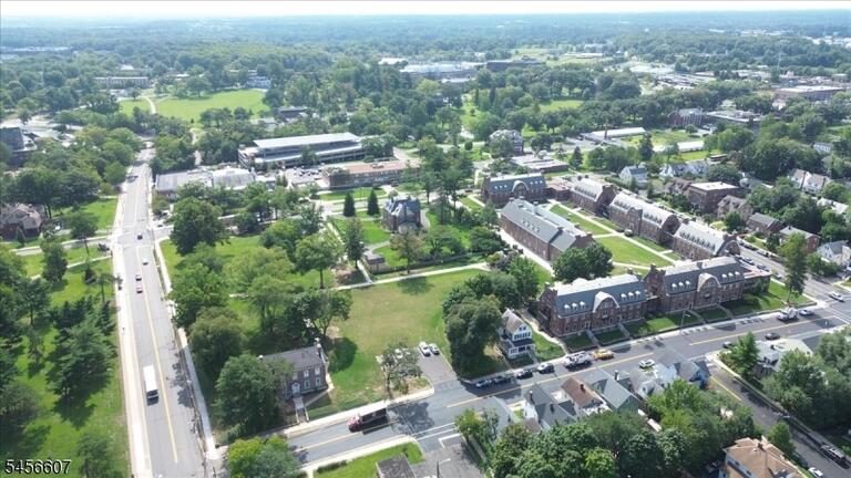 Property listing MLS 4049288 photo 34