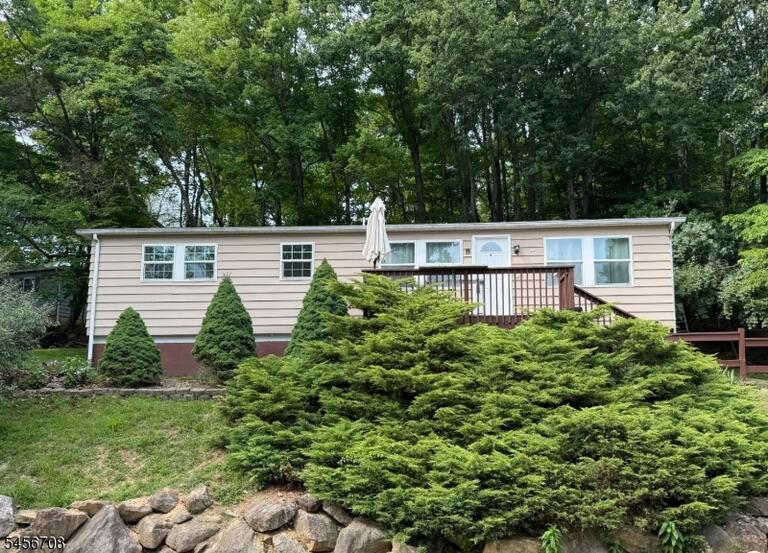 Property listing MLS 4049326 photo 1