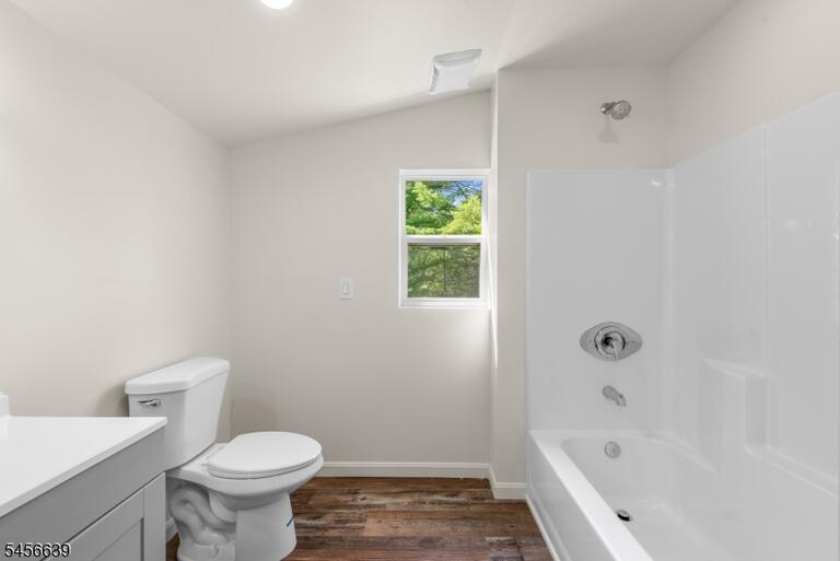 Property listing MLS 4049356 photo 14