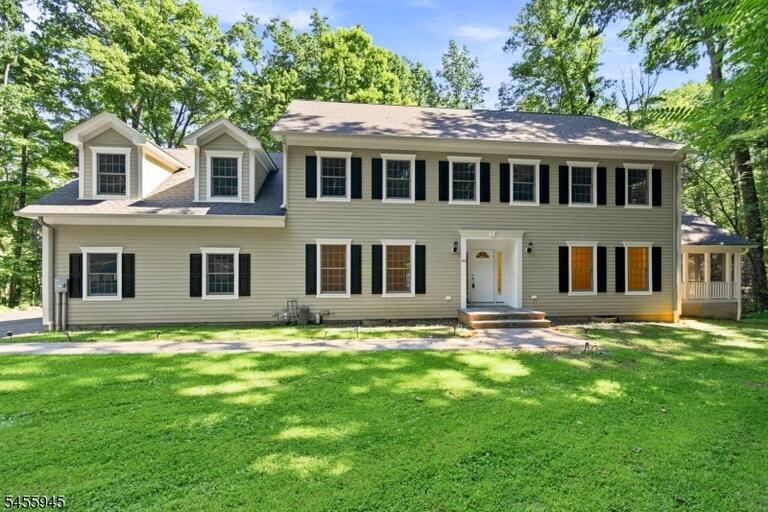 Property listing MLS 4049360 photo 1