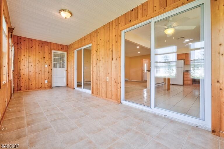 Property listing MLS 4049390 photo 10