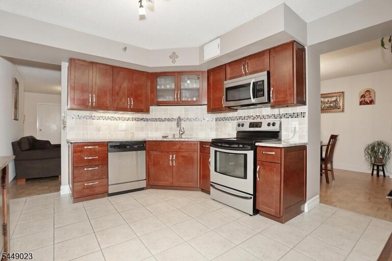 Property listing MLS 4049418 photo 20