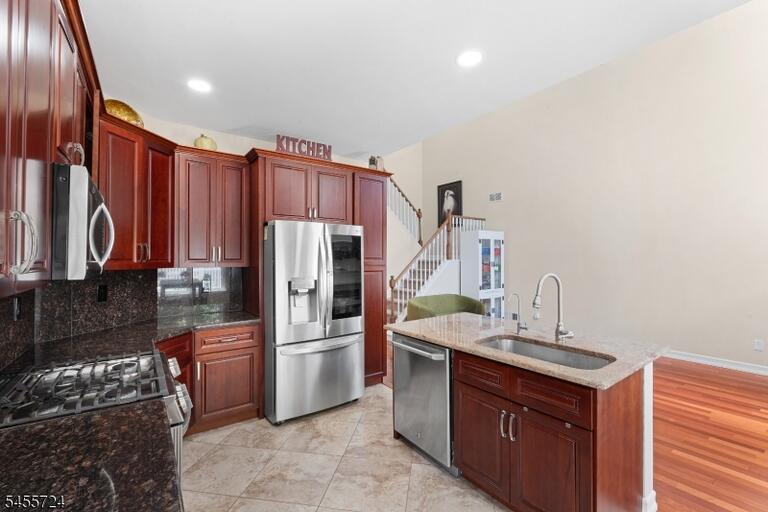 Property listing MLS 4049430 photo 5