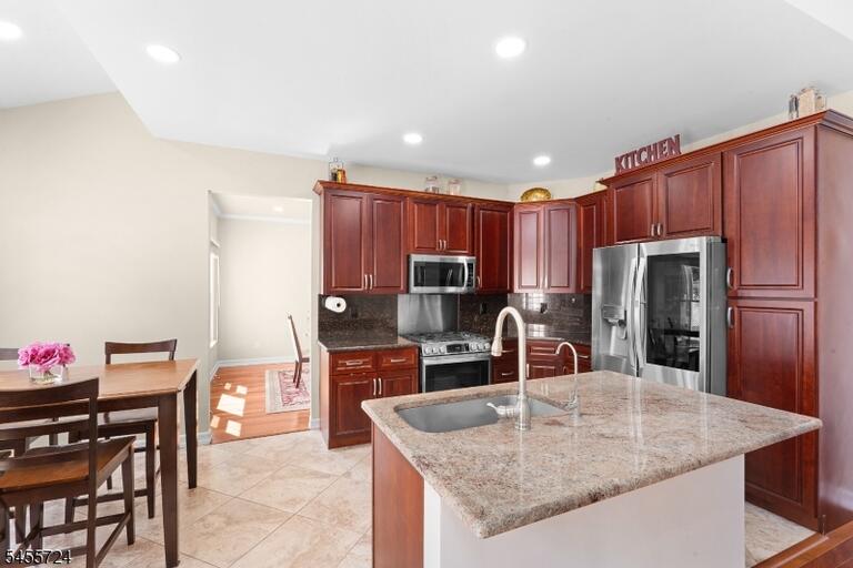 Property listing MLS 4049430 photo 7