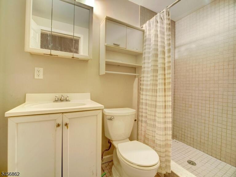 Property listing MLS 4049442 photo 9