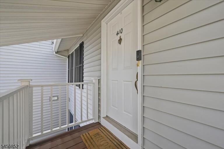 Property listing MLS 4049443 photo 4