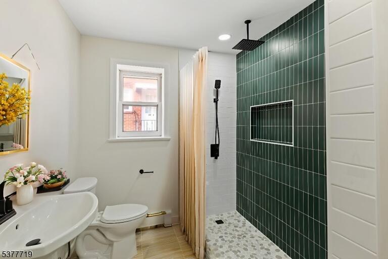 Property listing MLS 4049454 photo 5
