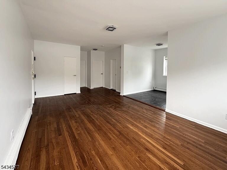 Property listing MLS 4049456 photo 3