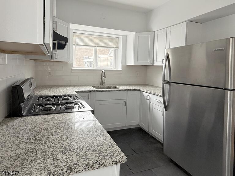 Property listing MLS 4049456 photo 4
