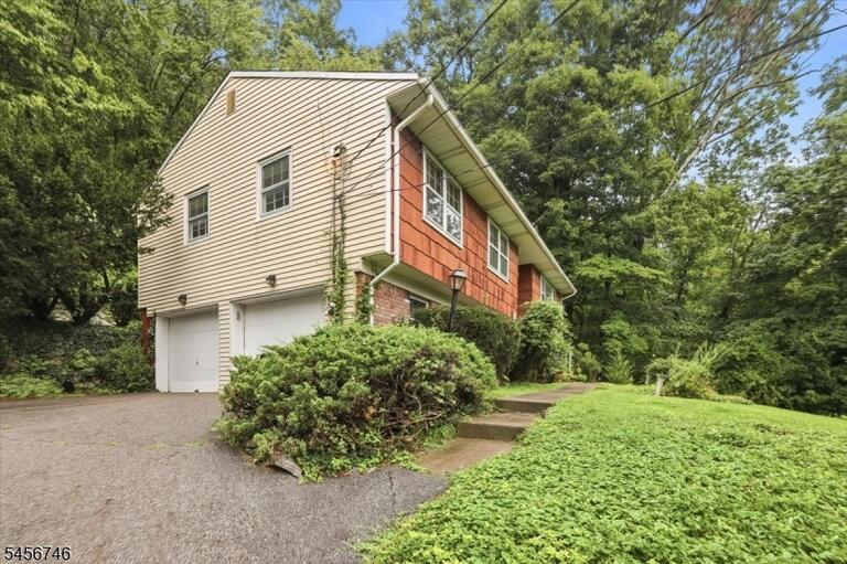 Property listing MLS 4049468 photo 31