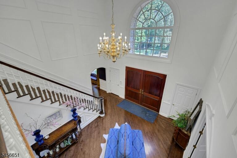 Property listing MLS 4049489 photo 9