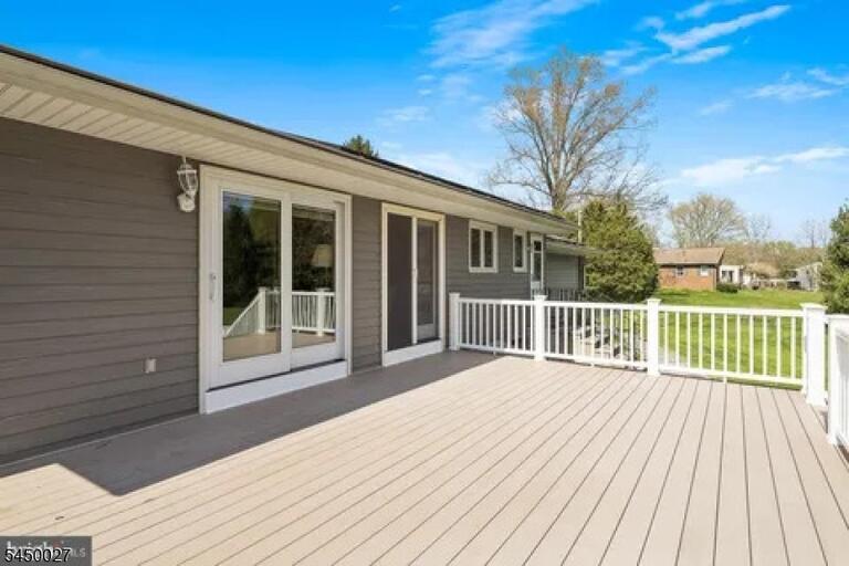 Property listing MLS 4049491 photo 4