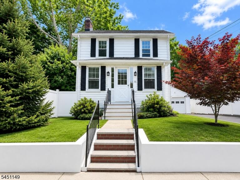 Property listing MLS 4049493 photo 1