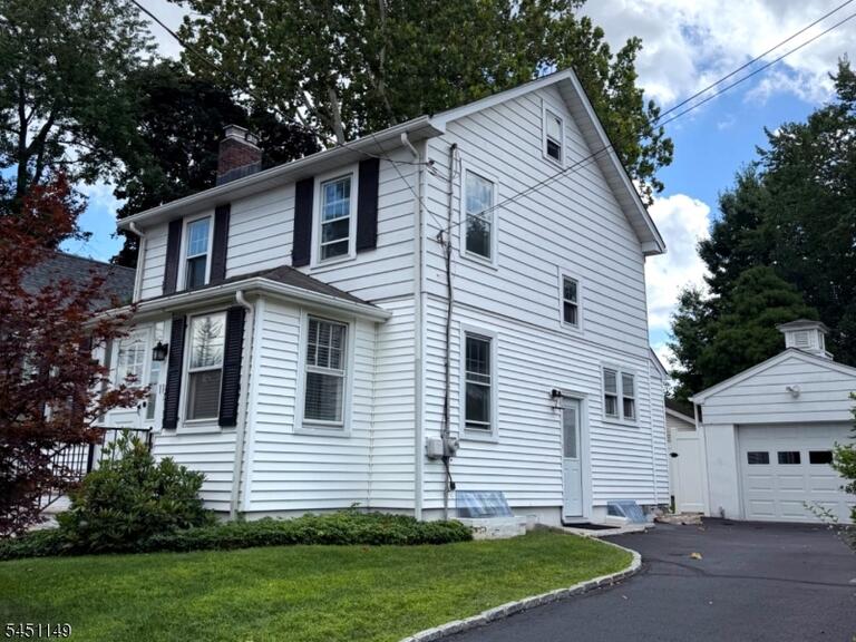 Property listing MLS 4049493 photo 3