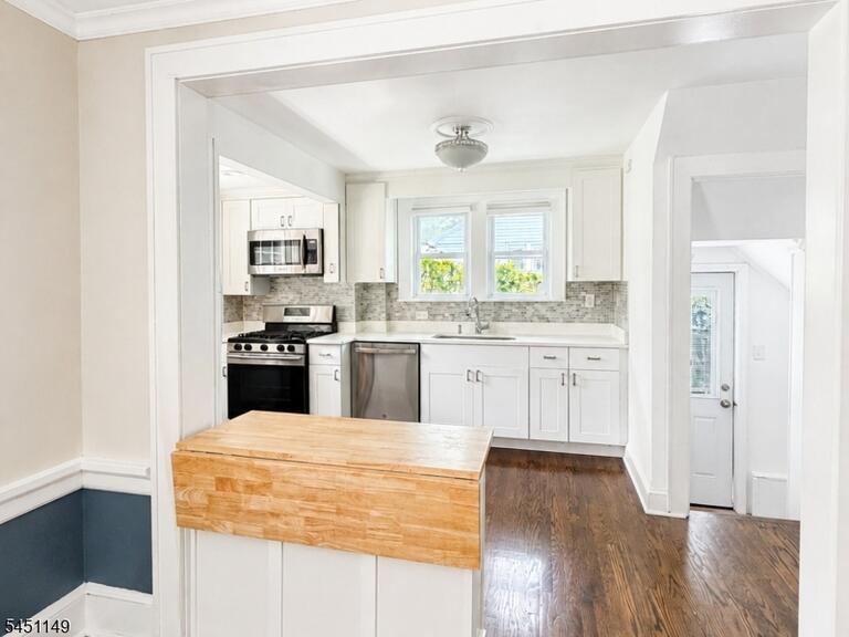Property listing MLS 4049493 photo 6