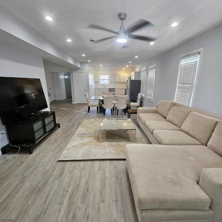 Property listing MLS 4049494 photo 13
