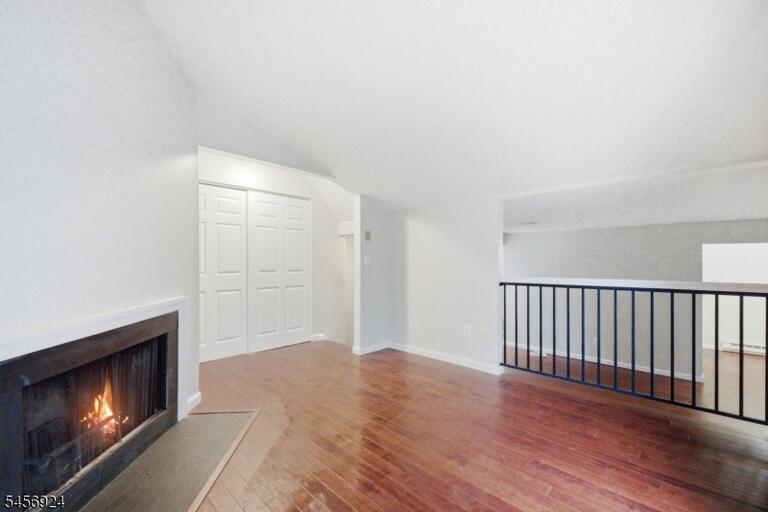 Property listing MLS 4049495 photo 17