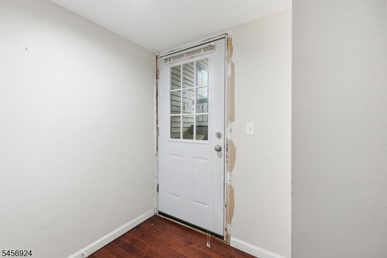 Property listing MLS 4049495 photo 25