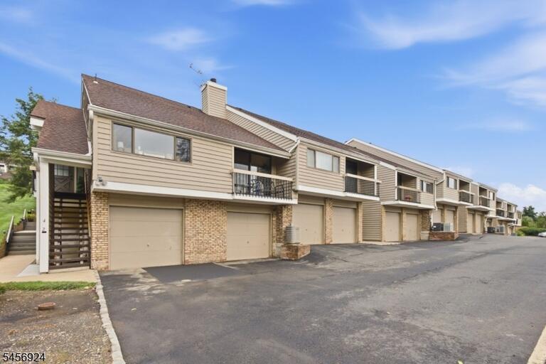 Property listing MLS 4049495 photo 3
