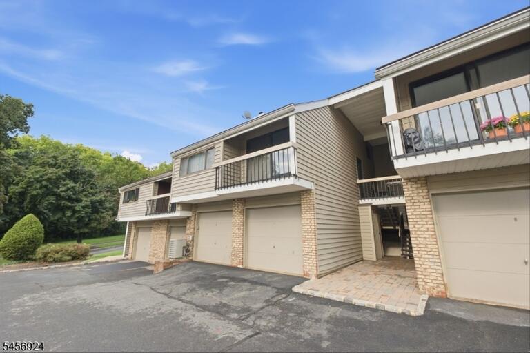 Property listing MLS 4049495 photo 30