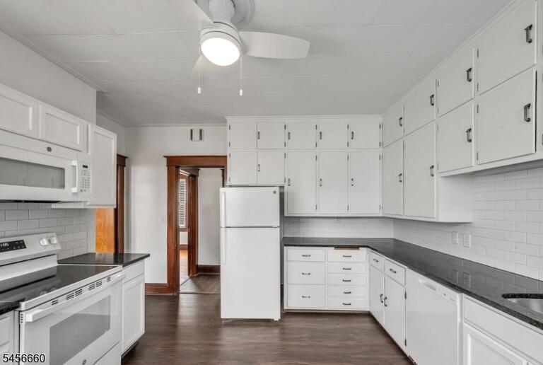 Property listing MLS 4049508 photo 12