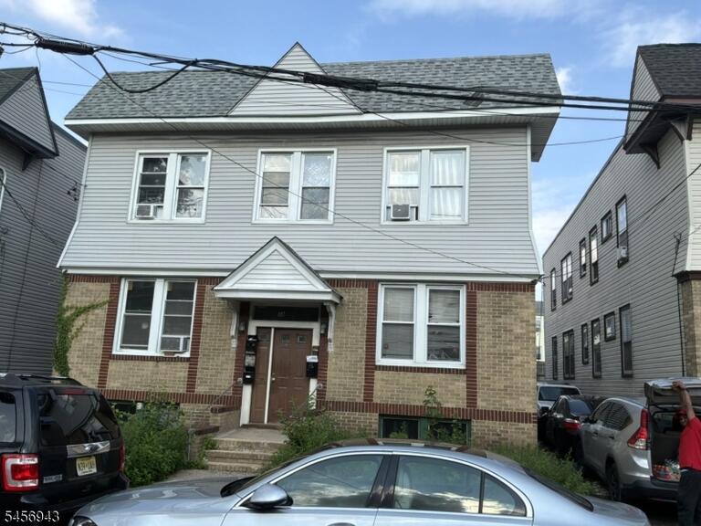 Property listing MLS 4049517 photo 2