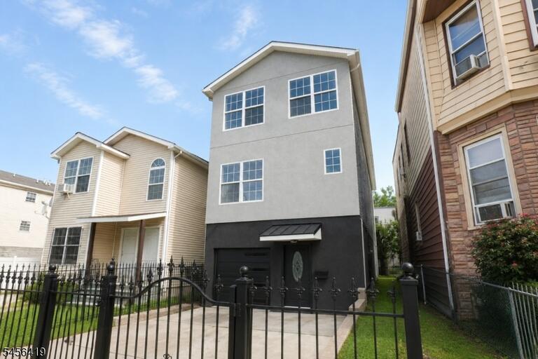 Property listing MLS 4049523 photo 1