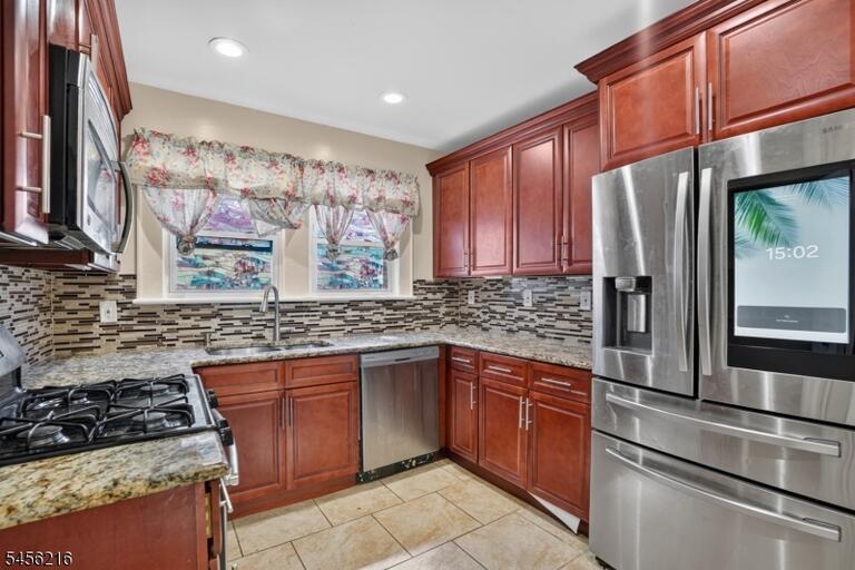 Property listing MLS 4049541 photo 8