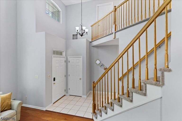 Property listing MLS 4049548 photo 3