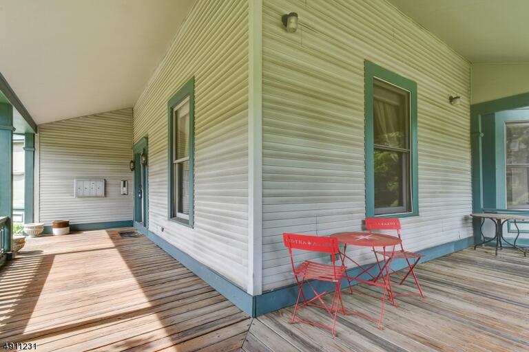 Property listing MLS 4049552 photo 3