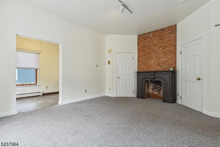 Property listing MLS 4049552 photo 8